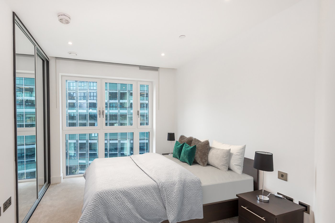 2 bedrooms apartments/flats to sale in Wiverton Tower, 4 New Drum Street, London-image 4