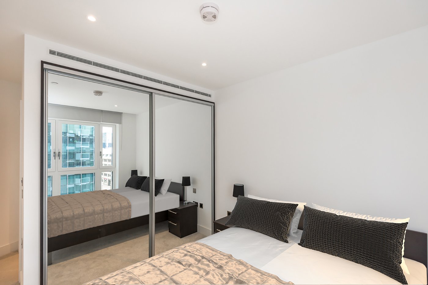 2 bedrooms apartments/flats to sale in Wiverton Tower, 4 New Drum Street, London-image 13