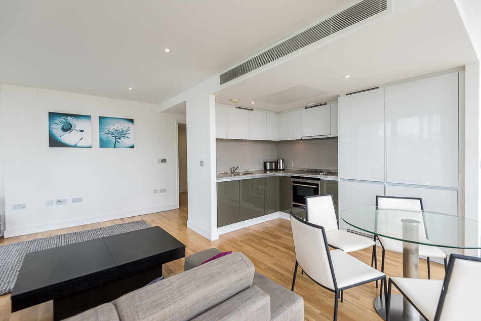 2 bedrooms apartments/flats to sale in Marsh Wall, Canary Wharf-image 2