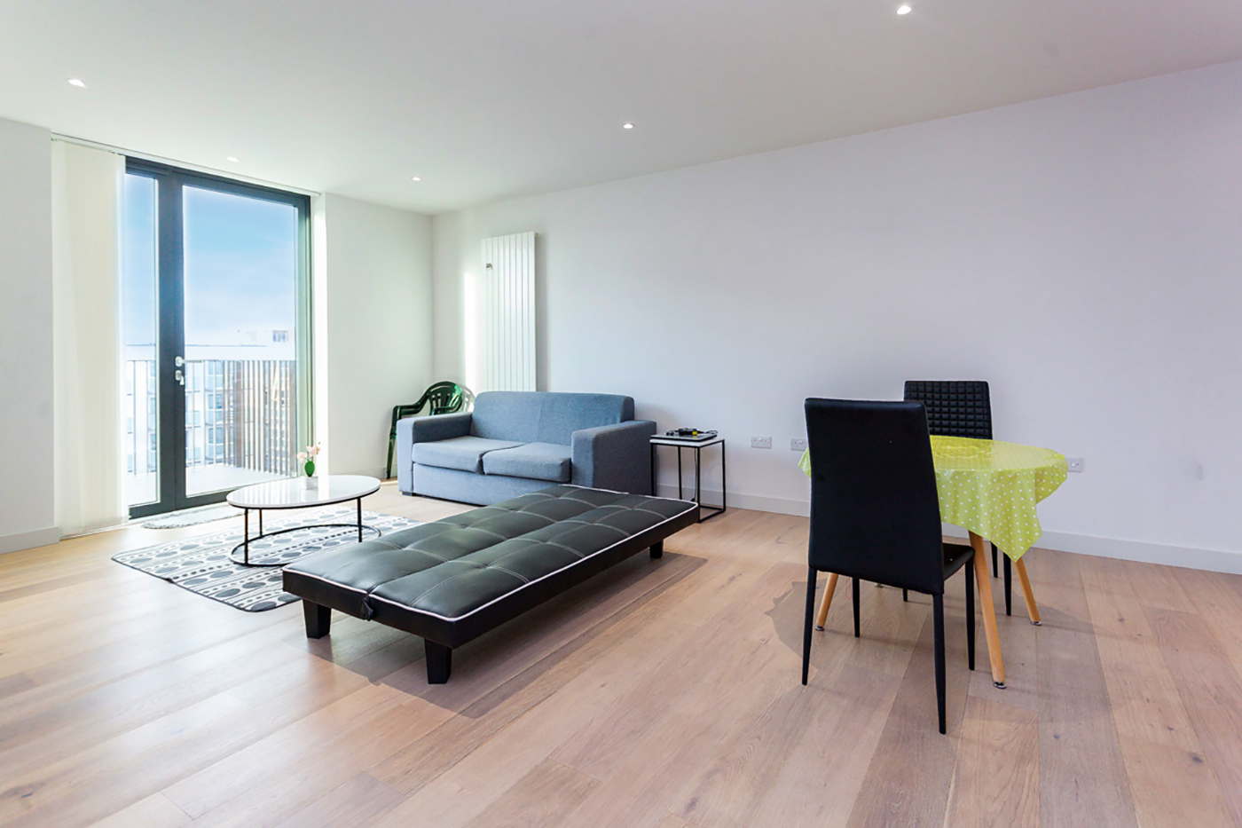1 bedroom apartments/flats to sale in Rope Terrace, Royal Docks, London-image 6