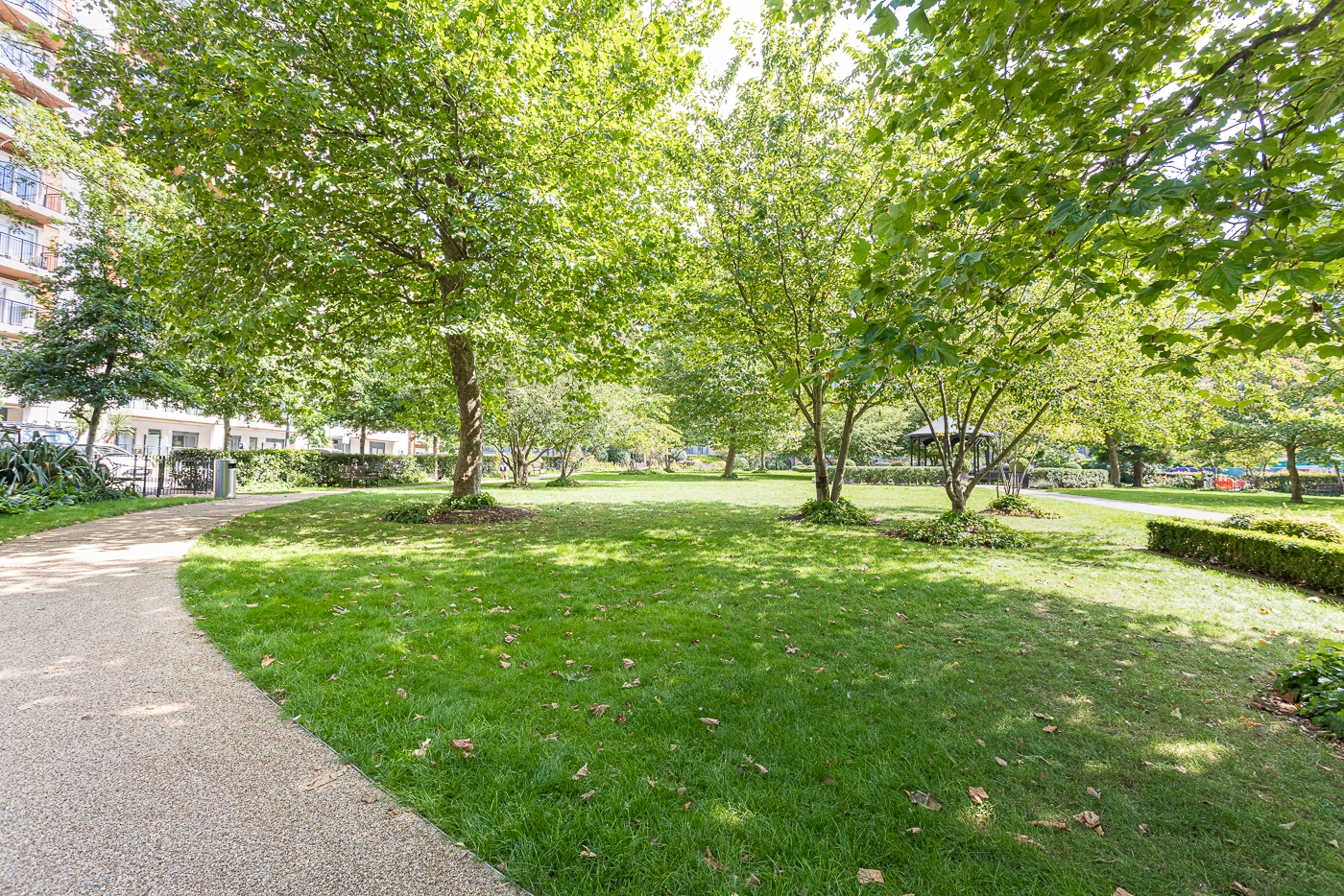 1 bedroom apartments/flats to sale in Heritage Avenue, London-image 17