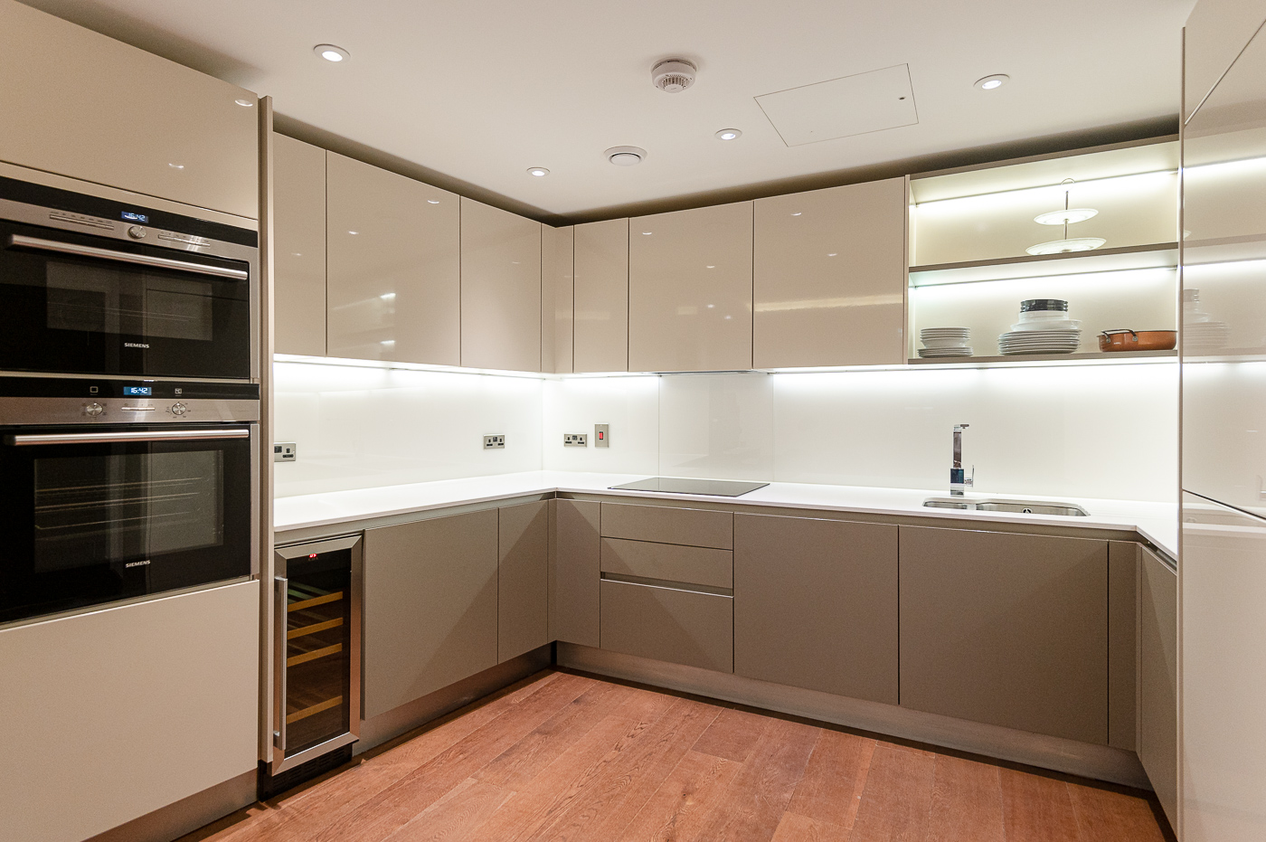 2 bedrooms apartments/flats to sale in Fetter Lane, Holborn, London-image 3