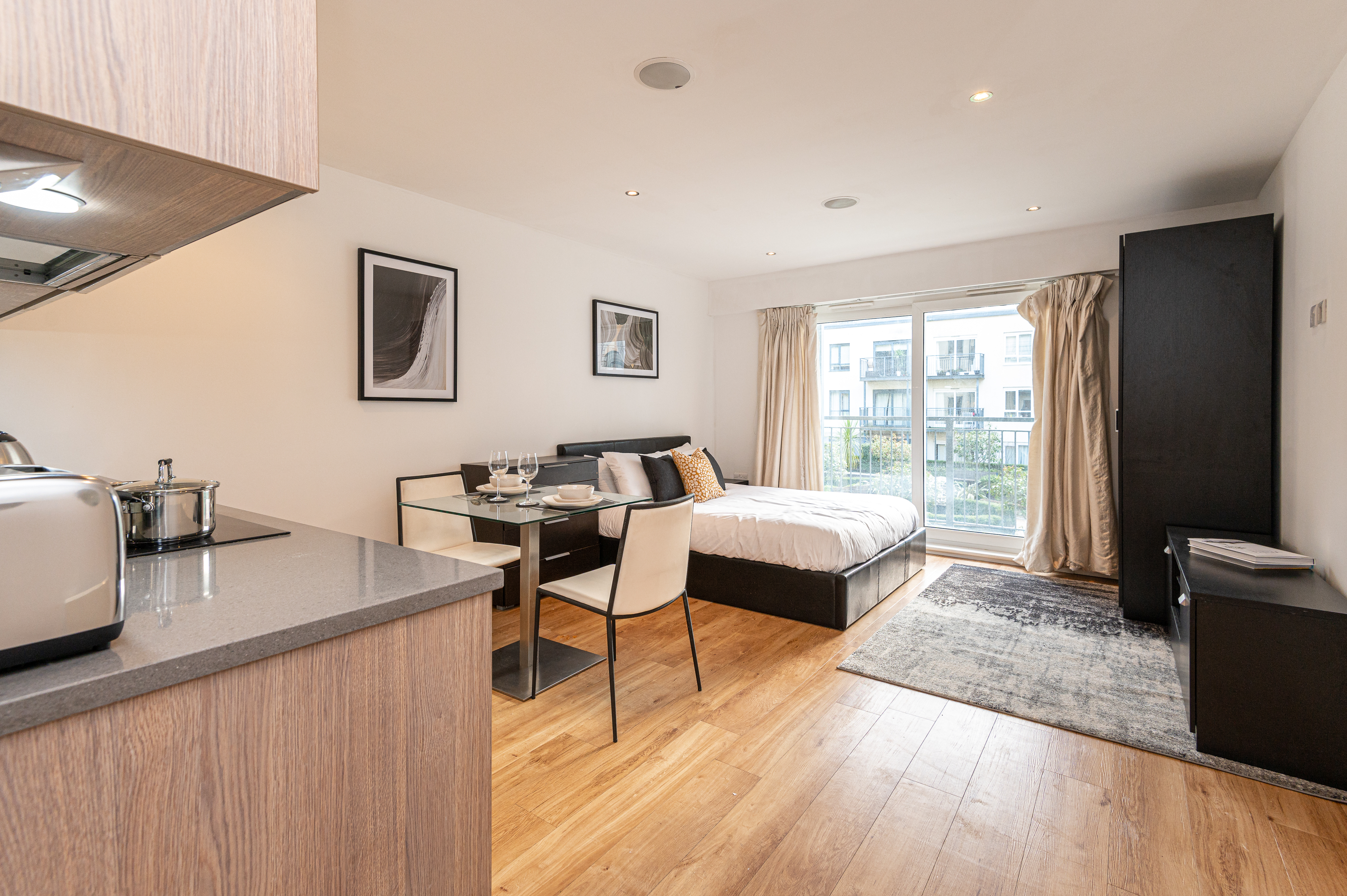Studio apartments/flats to sale in Heritage Avenue, Colindale, London-image 3