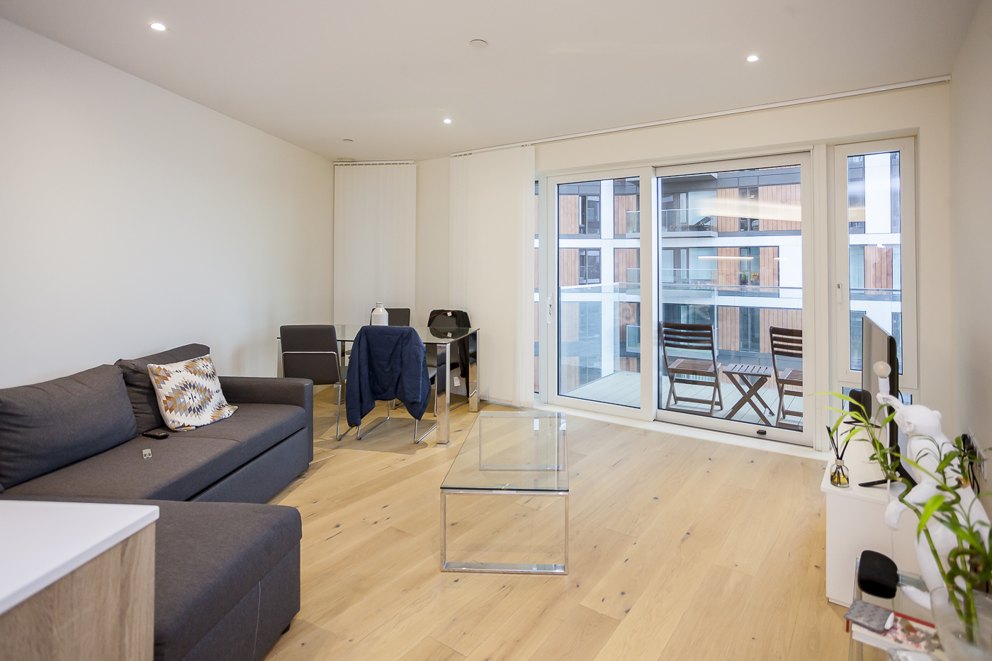 2 bedrooms apartments/flats to sale in Duke of Wellington Avenue, Royal Arsenal Riverside, Woolw, London-image 1