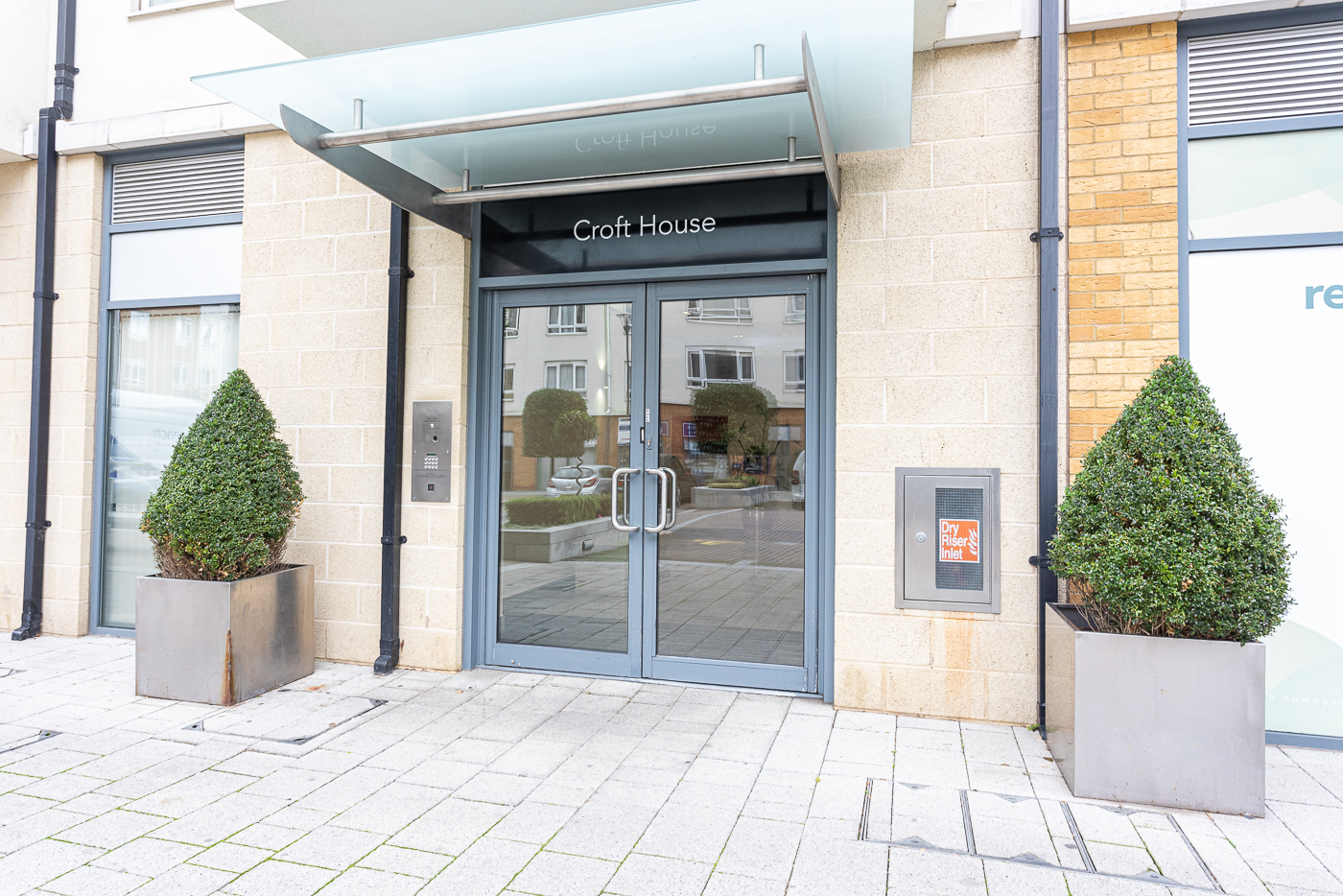 1 bedroom apartments/flats to sale in Heritage Avenue, London-image 15