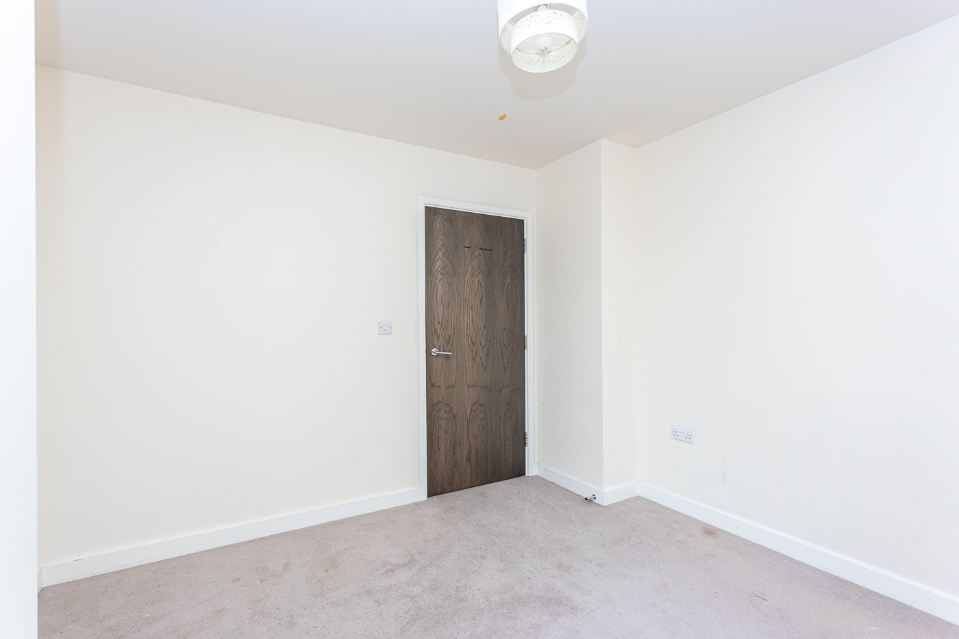 2 bedrooms apartments/flats to sale in Beaufort Square, Colindale, London-image 8