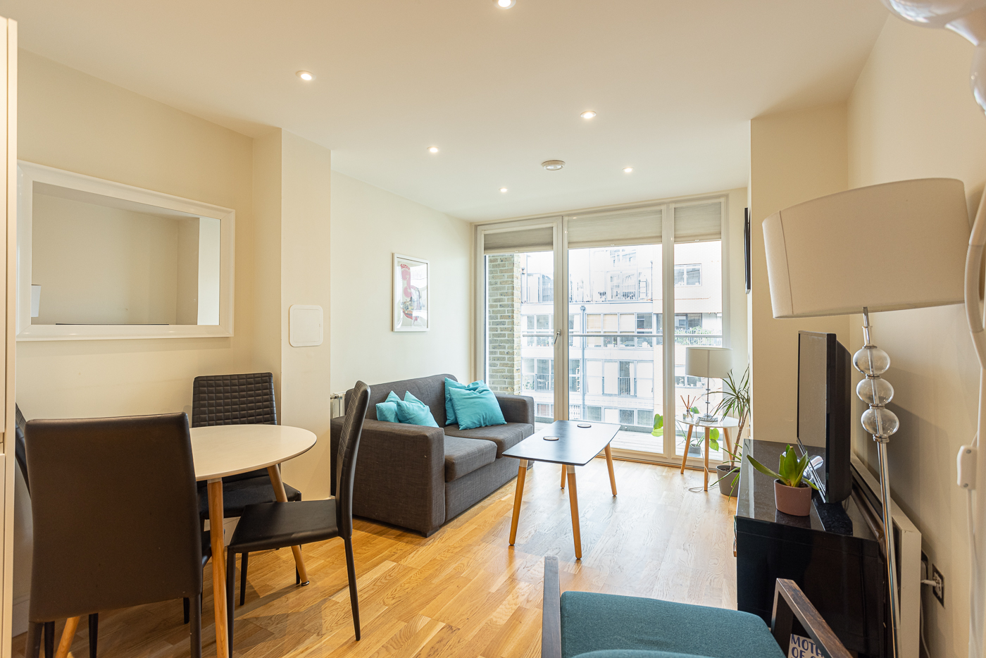 2 bedrooms apartments/flats to sale in Keymer Place, Limehouse, London-image 3