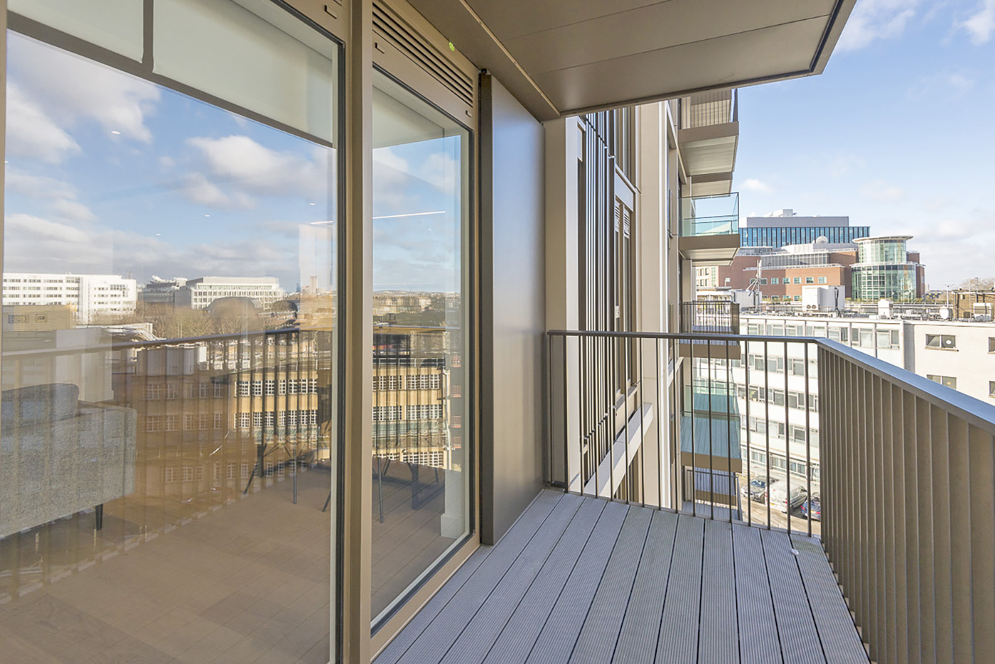 2 bedrooms apartments/flats to sale in Fountain Park Way, White City, London-image 5
