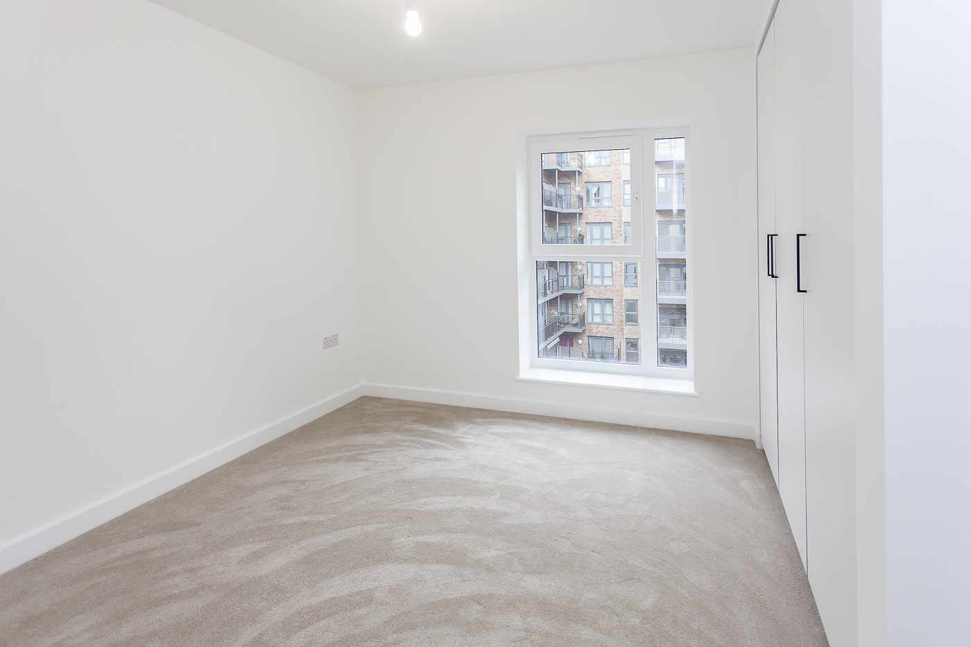 2 bedrooms apartments/flats to sale in Beaufort Square, Collindale, London-image 11