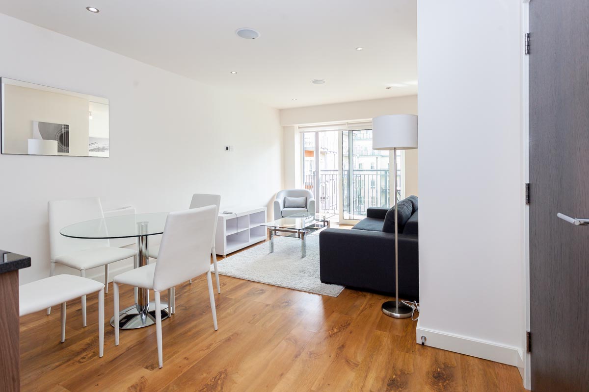 Studio apartments/flats to sale in Commander Avenue, Colindale, London-image 8