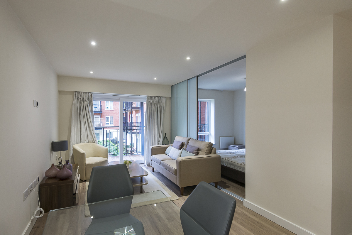 1 bedroom apartments/flats to sale in Beaufort Square, Colindale, London-image 1