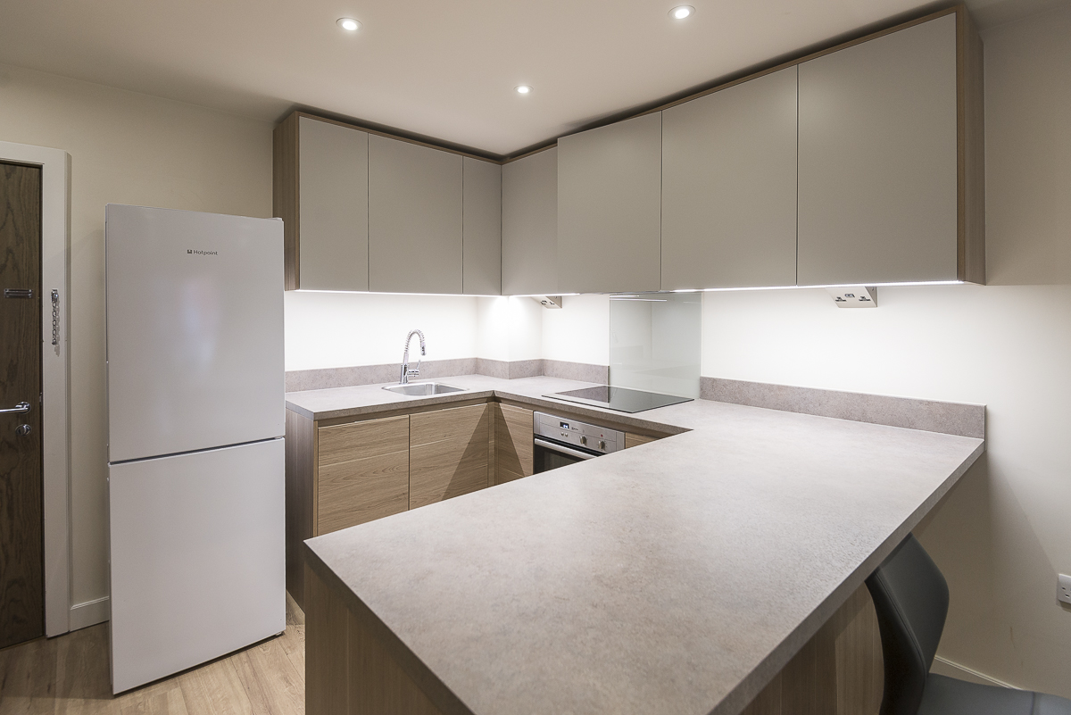 1 bedroom apartments/flats to sale in Beaufort Square, Colindale, London-image 3