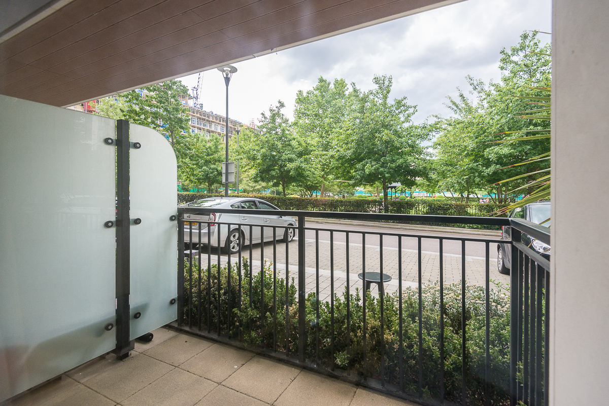 1 bedroom apartments/flats to sale in Beaufort Square, Colindale, London-image 8
