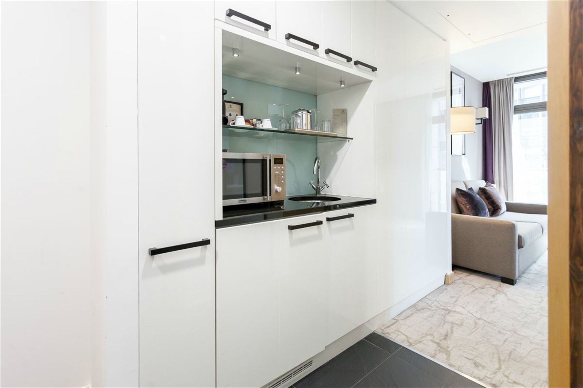 1 bedroom apartments/flats to sale in Addington Street, Waterloo-image 2