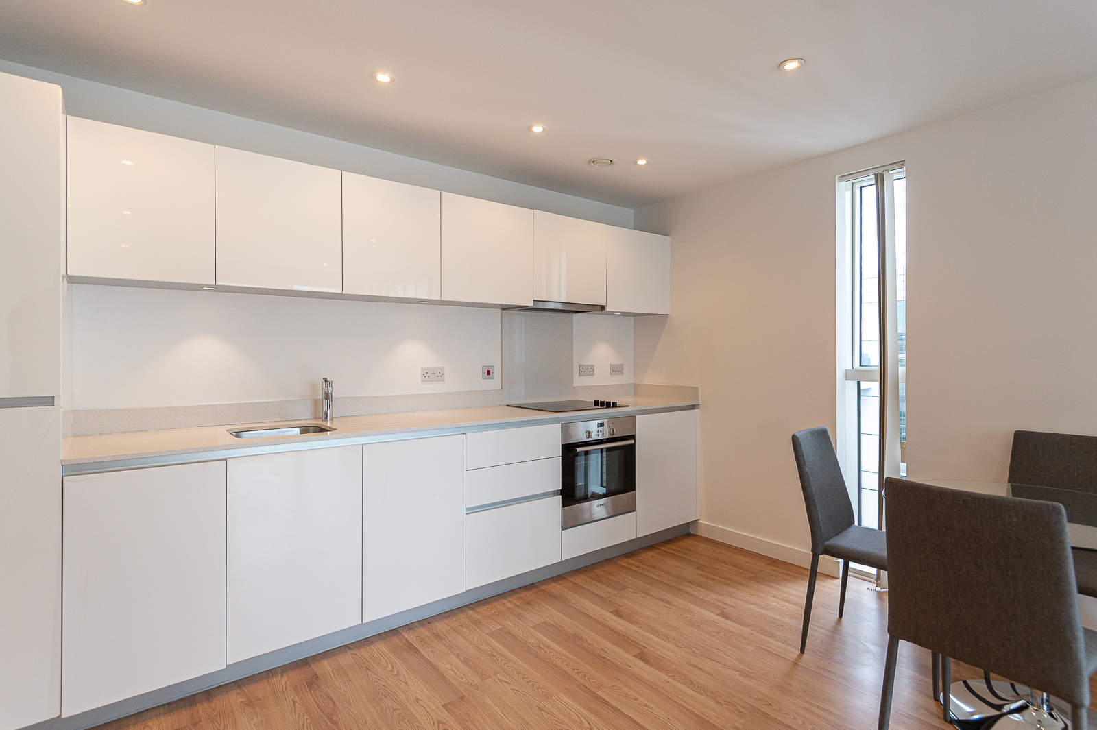 2 bedrooms apartments/flats to sale in Goodchild Road, Woodbury Down, London-image 5