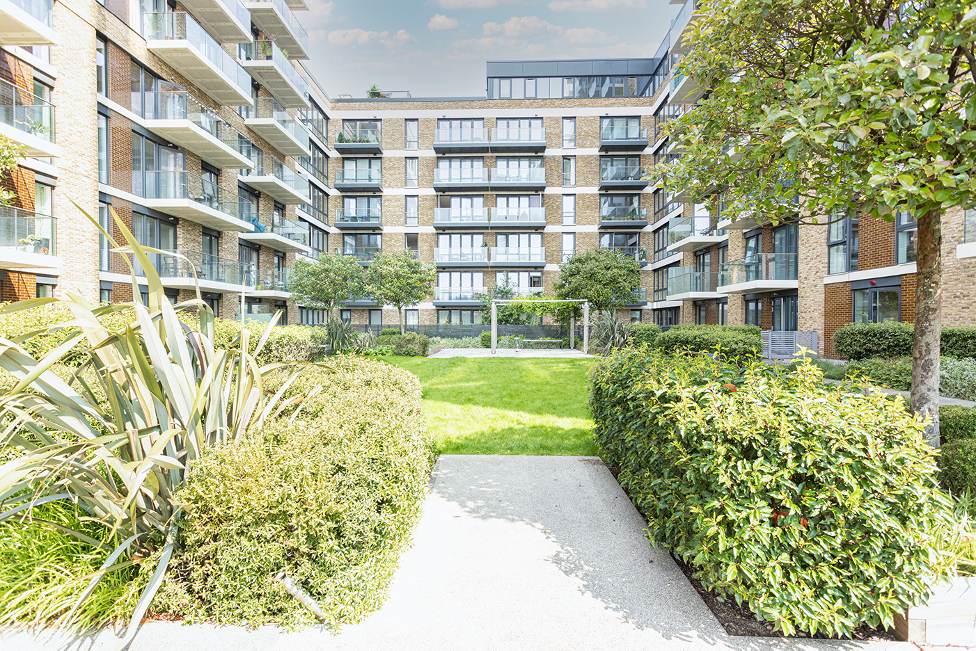 2 bedrooms apartments/flats to sale in Plumstead Road, Woolwich, London-image 10