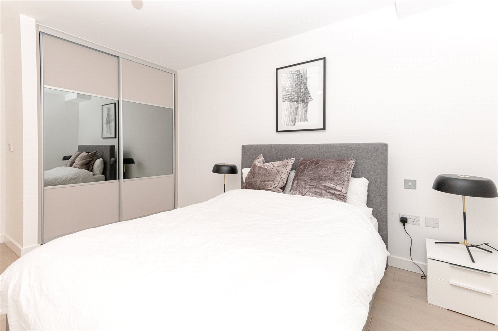 1 bedroom apartments/flats to sale in Quarrion House, 14 Thonrey Close, Colindale-image 8