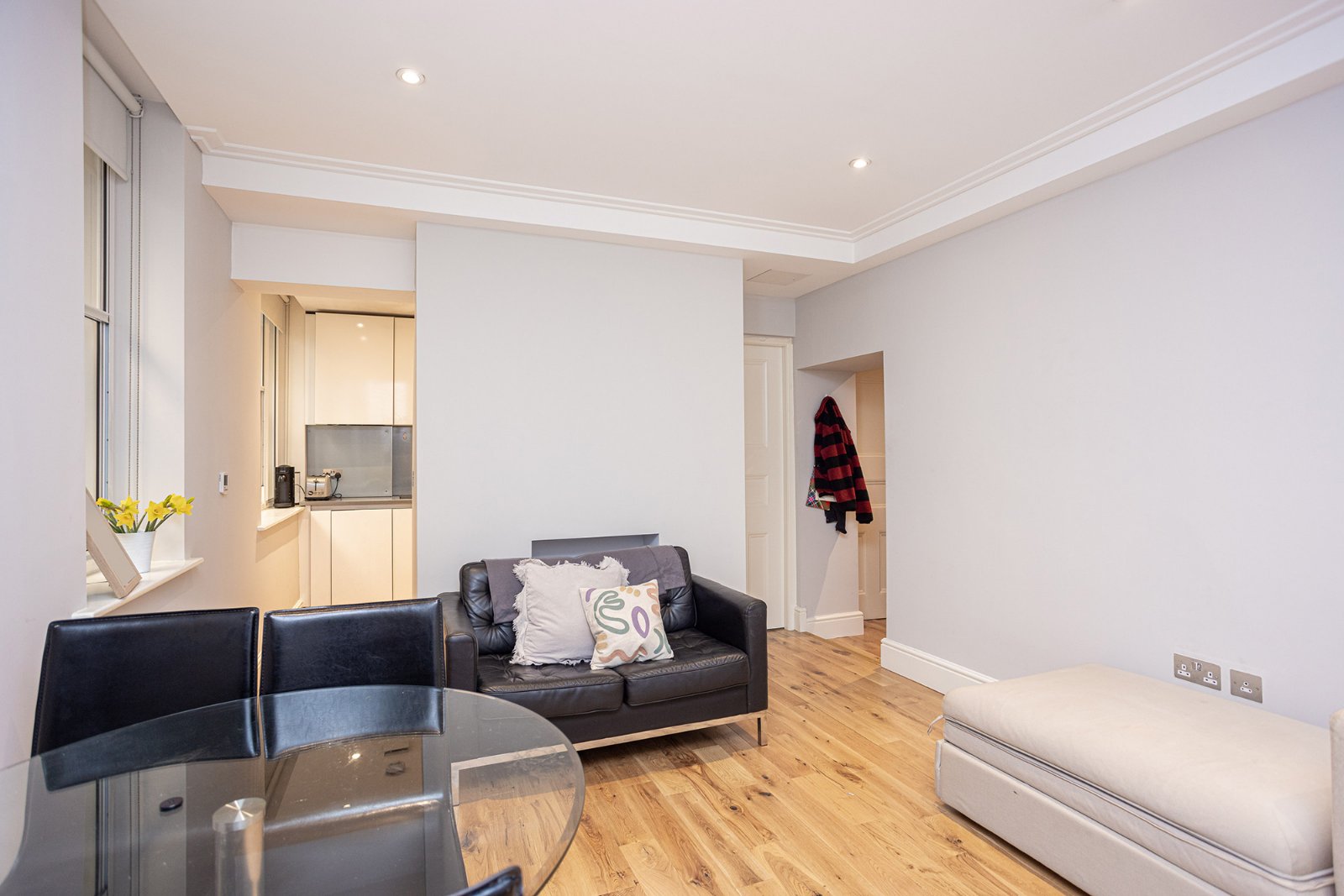 1 bedroom apartments/flats to sale in Artillery Row, Westminster, London-image 3