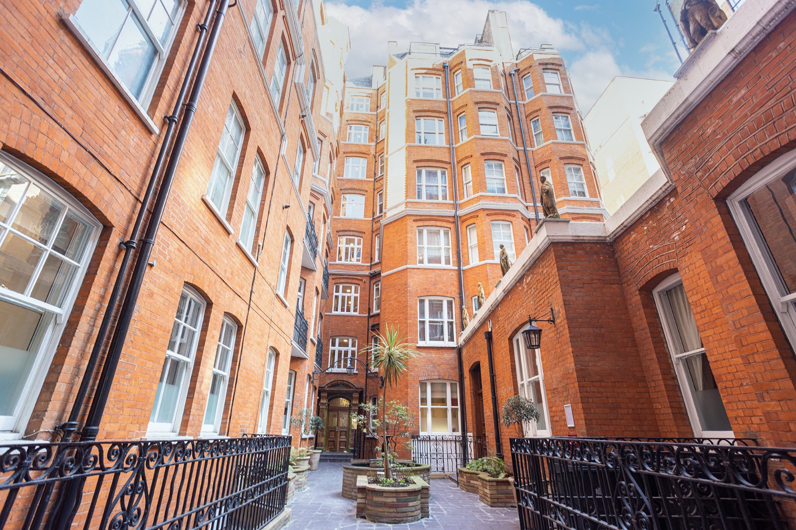 1 bedroom apartments/flats to sale in Artillery Row, Westminster, London-image 12