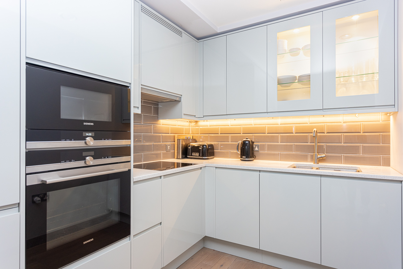 1 bedroom apartments/flats to sale in Drapers Yard, Wandsworth, London-image 8
