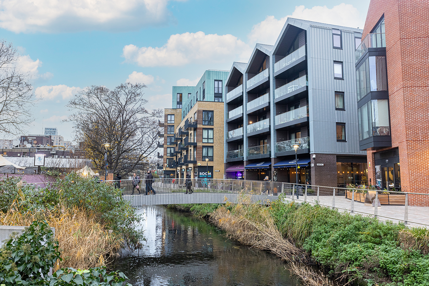 1 bedroom apartments/flats to sale in Drapers Yard, Wandsworth, London-image 1