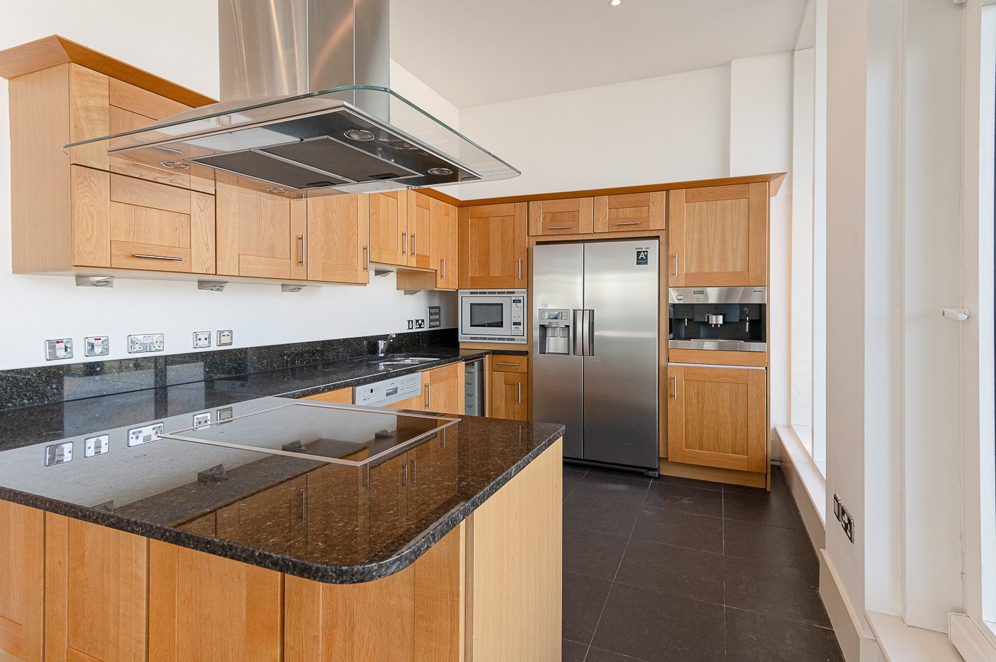 3 bedrooms apartments/flats to sale in The Boulevard, Imperial Wharf, Fulham-image 3