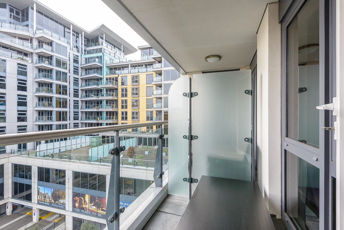 1 bedroom apartments/flats to sale in Imperial Wharf, Fulham-image 4