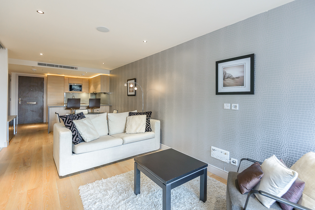 1 bedroom apartments/flats to sale in Imperial Wharf, Fulham-image 1