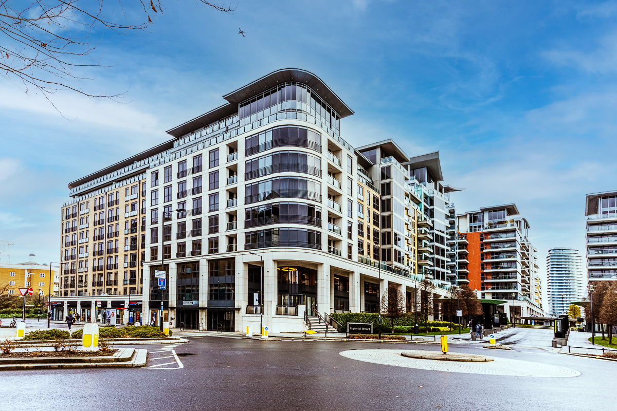 1 bedroom apartments/flats to sale in Townmead Road, Imperial Wharf, London-image 1