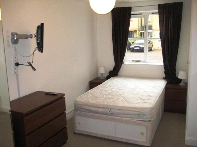 Double Room in House Share, E14