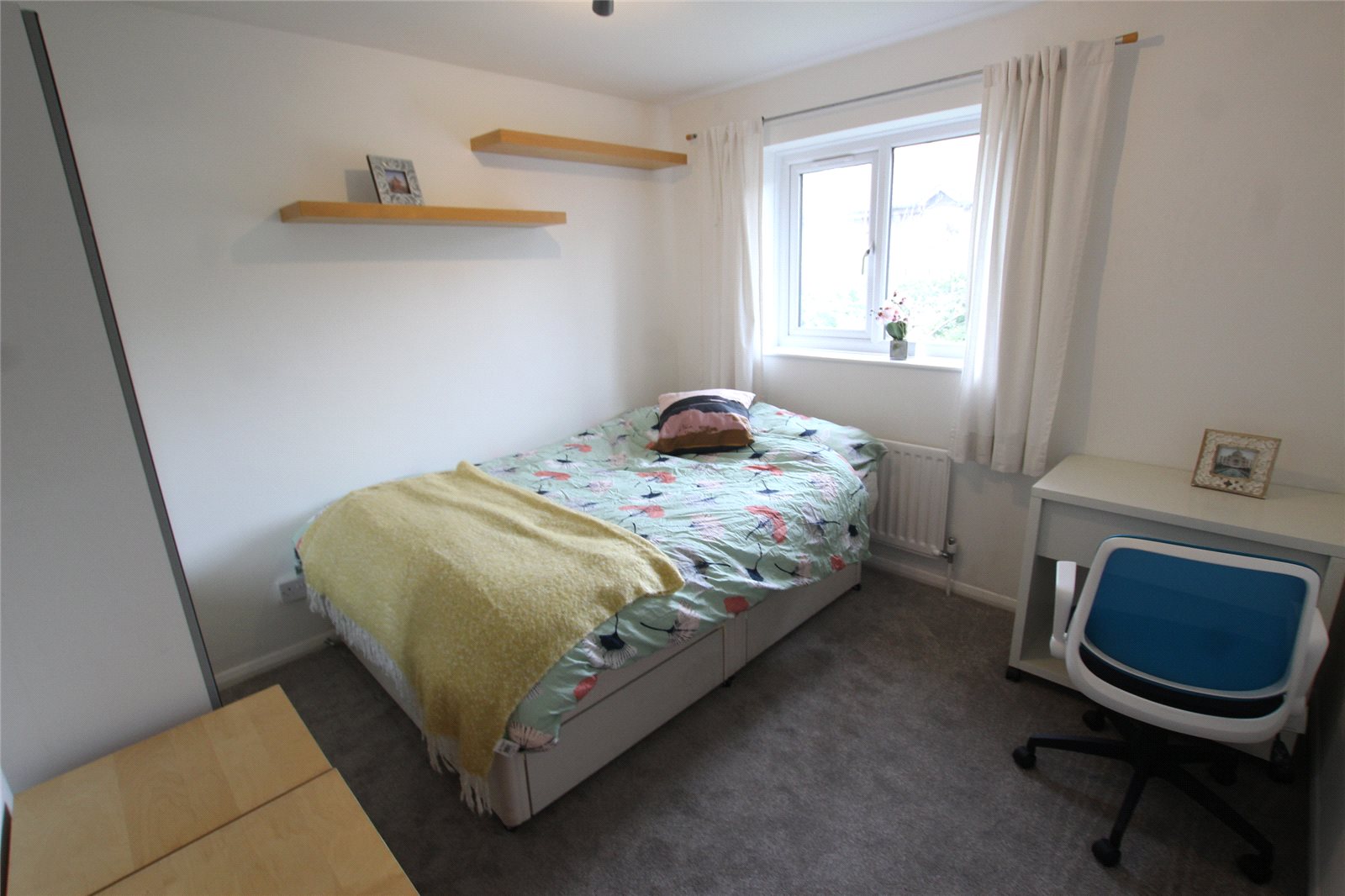 Double Room with Parking & Garden- SE16